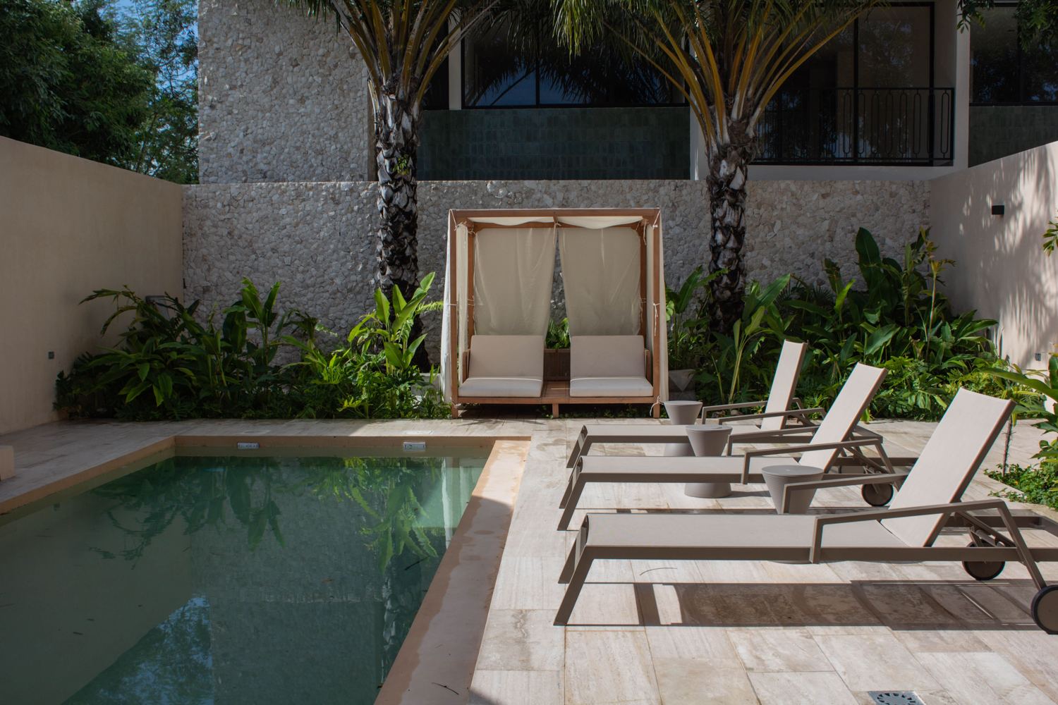 Santual, Piscina