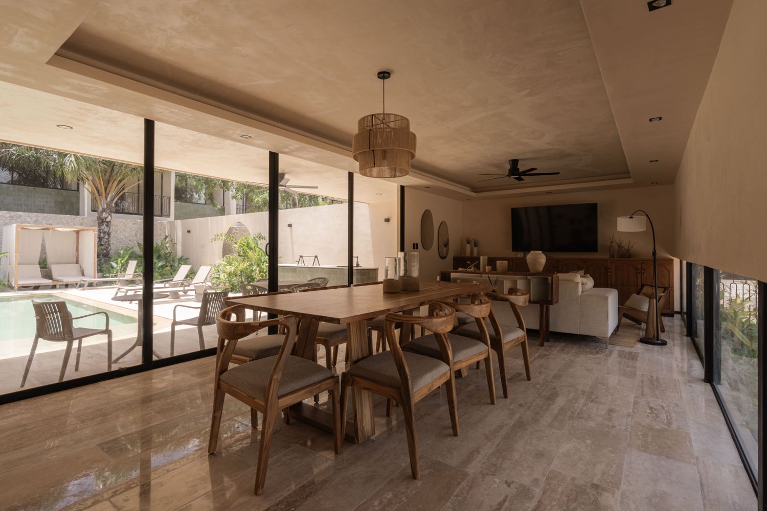 Santual, Salón comedor